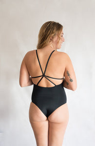 Tamarindo One Piece